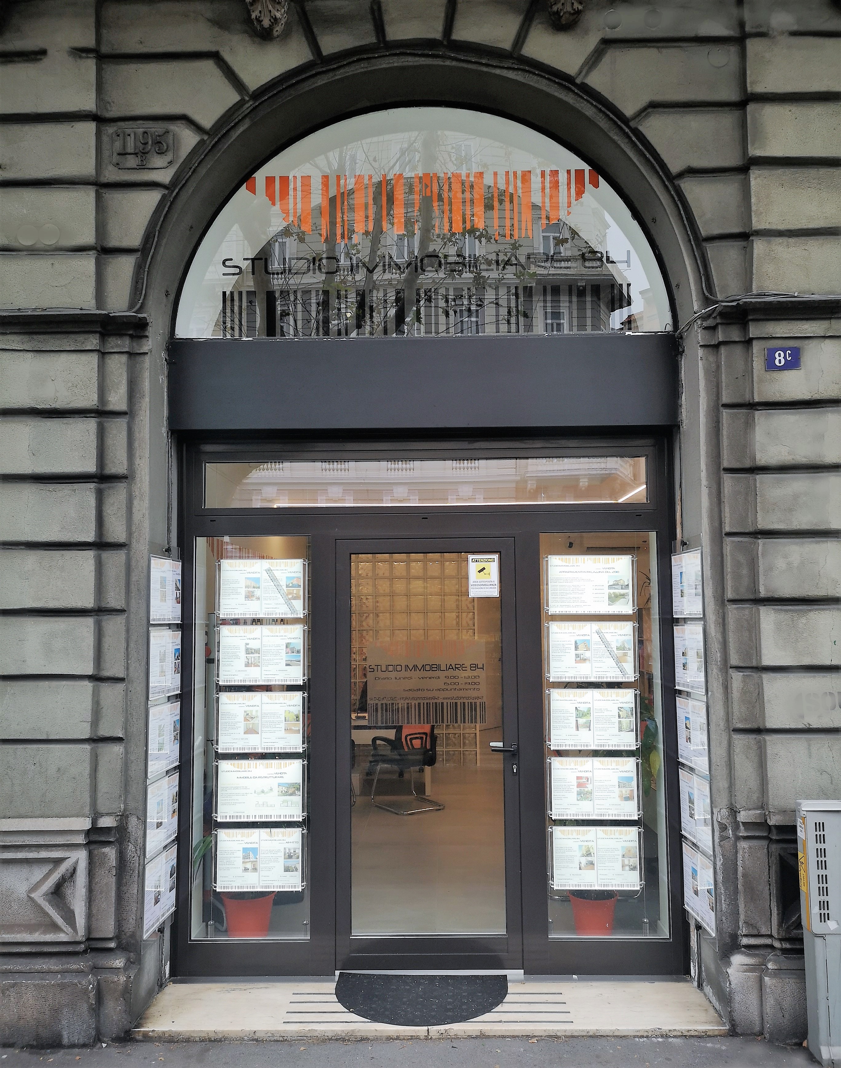  Agenzia